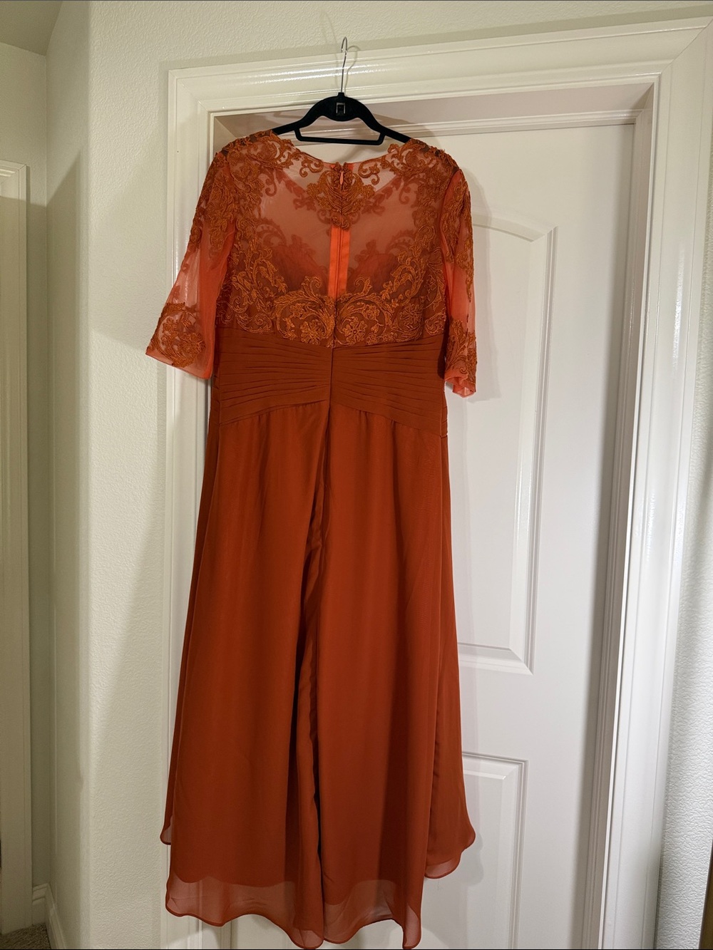 Embroidered Lace Bodice Midi Dress in Rust - Picture 3 of 4